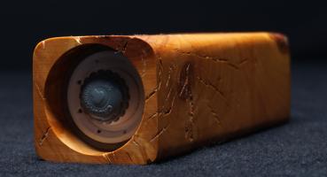 Pfeffermühle Holz Handarbeit Rinde Urig Apfel - CP1801375