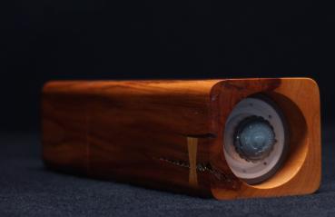 Pfeffermühle Holz Handarbeit Rinde Urig Apfel - CP1801378