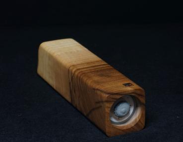 Pfeffermühle Holz Handarbeit Rinde Urig Walnuss - CP1801393