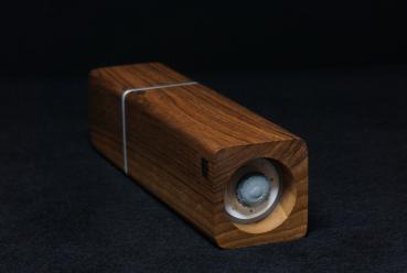 Pfeffermühle Holz Handarbeit Rinde Urig Walnuss - CP1801426