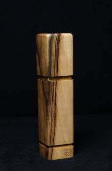 Pfeffermühle Holz Handarbeit Walnuss Urig Rinde - CP1801444