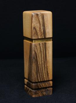 Pfeffermühle Holz Handarbeit Walnuss Gold Urig Rinde - CP1801446