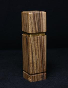 Pfeffermühle Holz Handarbeit Walnuss Gold Urig Rinde - CP1801449