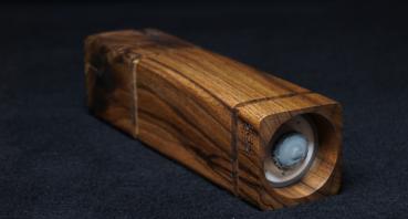 Pfeffermühle Holz Handarbeit Walnuss Gold Urig Rinde - CP1801453