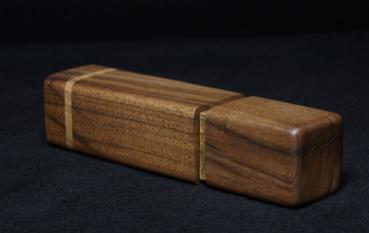 Preview: Pfeffermühle Holz Handarbeit Walnuss Gold Urig Rinde - CP1801454