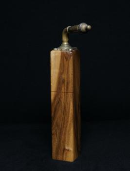 Preview: Pfeffermühle Holz Handarbeit Urig Handgefertigt Walnuss - CP1801471