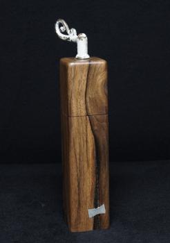 Preview: Pfeffermühle Holz Handarbeit Urig Handgefertigt Walnuss - CP1801474