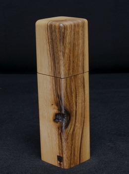Chilimühle Holz Handarbeit Walnuss Handgefertigt - CP1801565