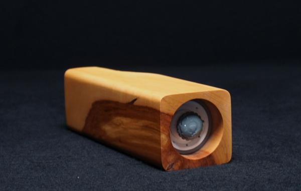 Pfeffermühle Holz Handarbeit Rinde Urig Apfel - CP1801379