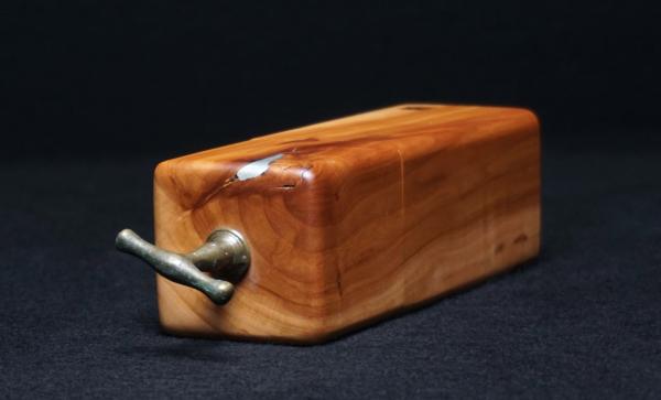 Pfeffermühle Holz Handarbeit Rinde Urig Apfel - CP1801384