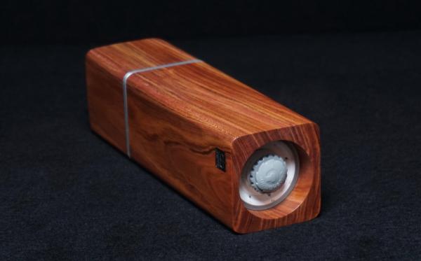 Pfeffermühle Holz Handarbeit Urig Mirabelle - CP1801415