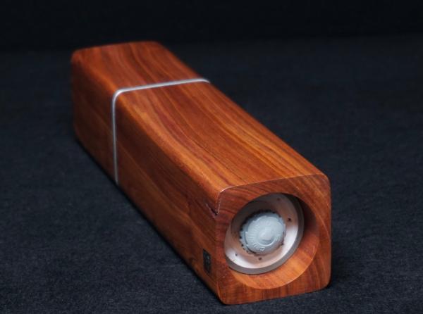 Pfeffermühle Holz Handarbeit Urig Mirabelle - CP1801416
