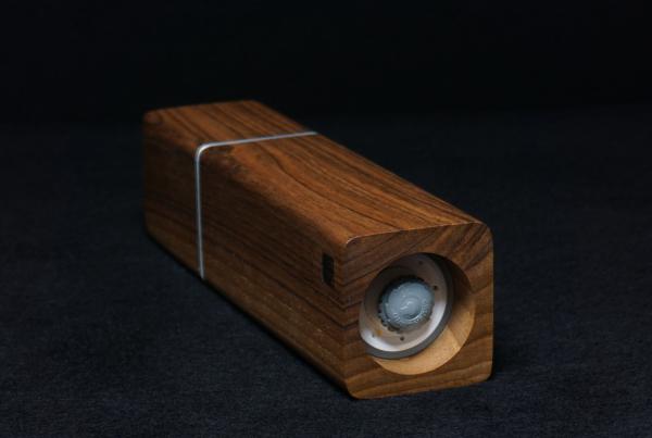 Pfeffermühle Holz Handarbeit Rinde Urig Walnuss - CP1801426