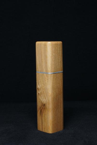 Pfeffermühle Holz Handarbeit Rinde Urig Walnuss - CP1801428