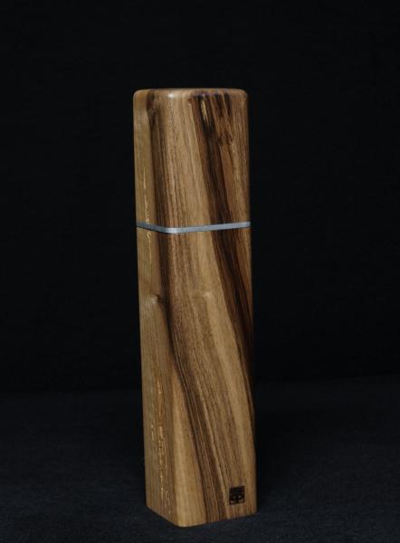 Pfeffermühle Holz Handarbeit Rinde Urig Walnuss - CP1801433