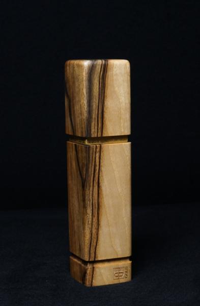 Pfeffermühle Holz Handarbeit Walnuss Urig Rinde - CP1801444