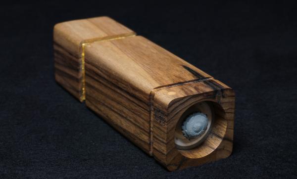 Pfeffermühle Holz Handarbeit Walnuss Gold Urig Rinde - CP1801449