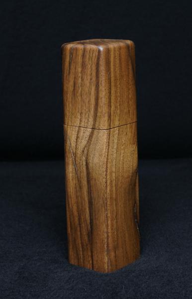 Pfeffermühle Holz Handarbeit Rinde Urig Walnuss - CP1801514