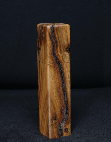 Pfeffermühle Holz Handarbeit Rinde Urig Walnuss - CP1801515