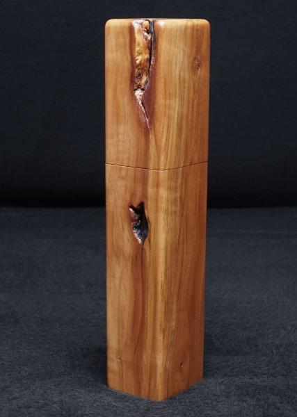 Pfeffermühle Holz Handarbeit Rinde Urig Apfel - CP1801571