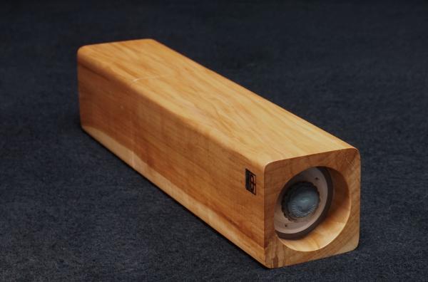 Pfeffermühle Holz Handarbeit Rinde Urig Apfel - CP1801587